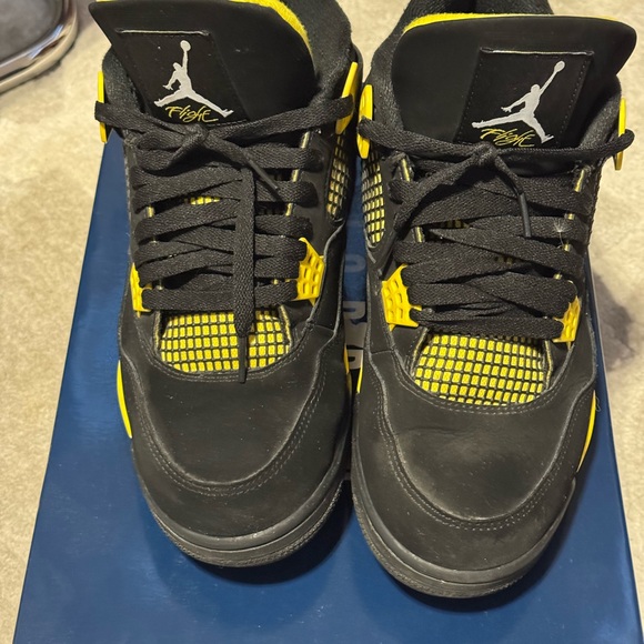 Jordan 4 Yellow Thunder (Used) - Picture 2 of 3